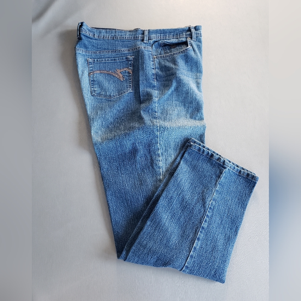 Women's Gloria Vanderbilt size 16 blue jeans